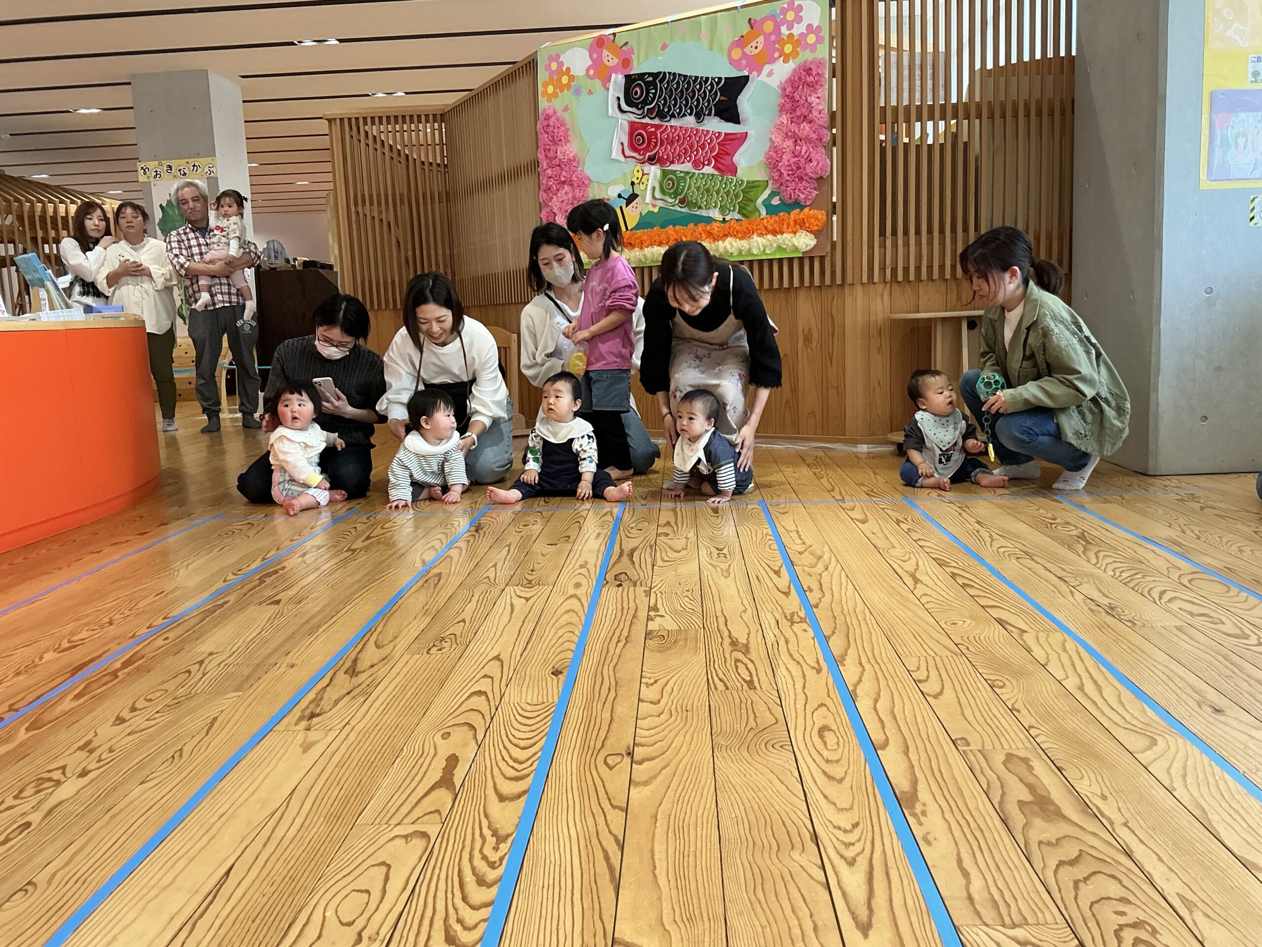 ハイハイよちよちレース